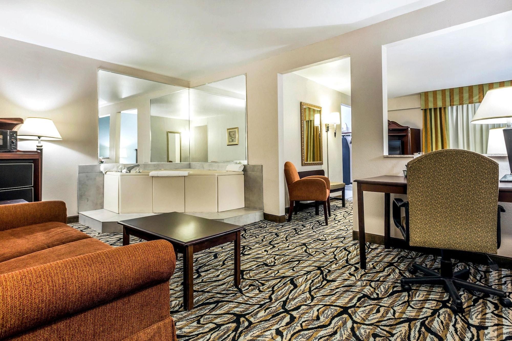 Quality Inn At The Park Fort Mill Exteriér fotografie